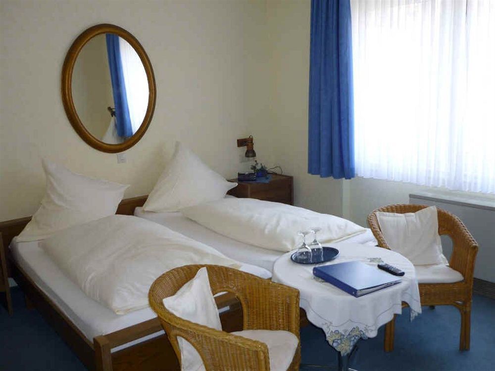 Hotel Zur Winzergenossenschaft エルンスト エクステリア 写真